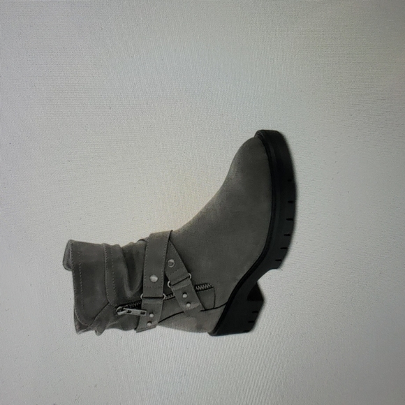 NEW MIA Keyba Lug Sole Bootie - Picture 10 of 12